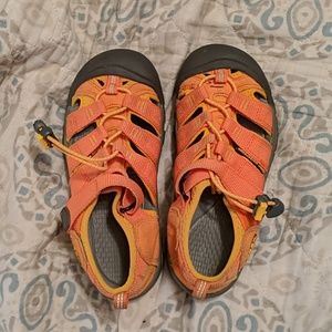 Kids Keen shoes